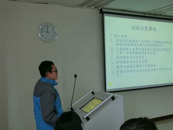 新竹市政府政風處107年廉政志工路平督工教育訓練  廉政把關專車出動上課情形