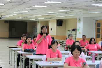 臺南市政府政風處舉辦廉政志(義)工107年專業教育訓練 ，活動圓滿結束。志工就跨局處現場勘查時實際操作「臺南市道路挖掘行動查報APP」提出多項疑問