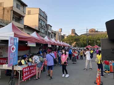 新竹縣政府政風處廉政志工協助橫山鄉公所政風室辦理「2022中秋賞月&大家共下來講客」廉政宣導活動活動現場人潮踴躍