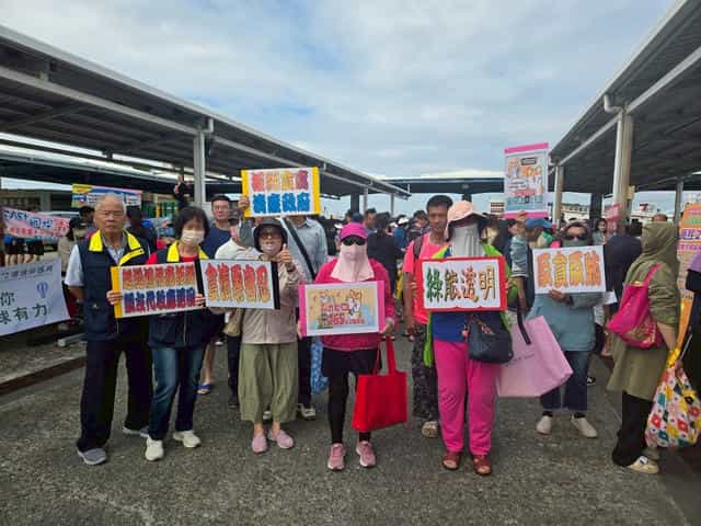 澎湖縣府政風處攜手廉政志工舉辦反貪防詐宣導熱鬧慶端午民眾熱情參與宣導活動