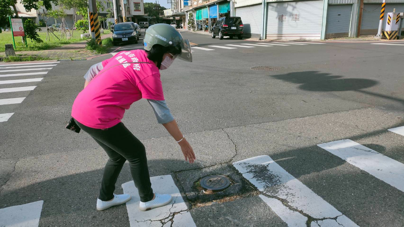 臺南道路平坦好行-廉政志工來巡查廉政志工巡查發現南區道路缺失