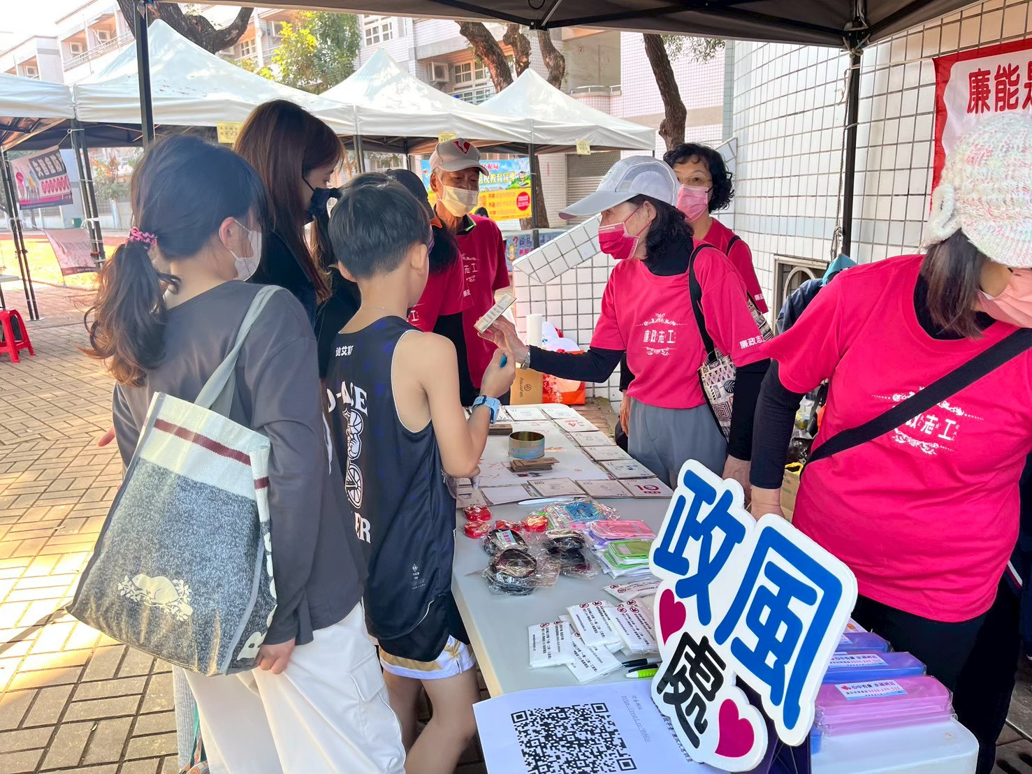 屏東阿猴城3對3籃球賽春節開打 政風順搭反貪腐宣導民眾熱情參與