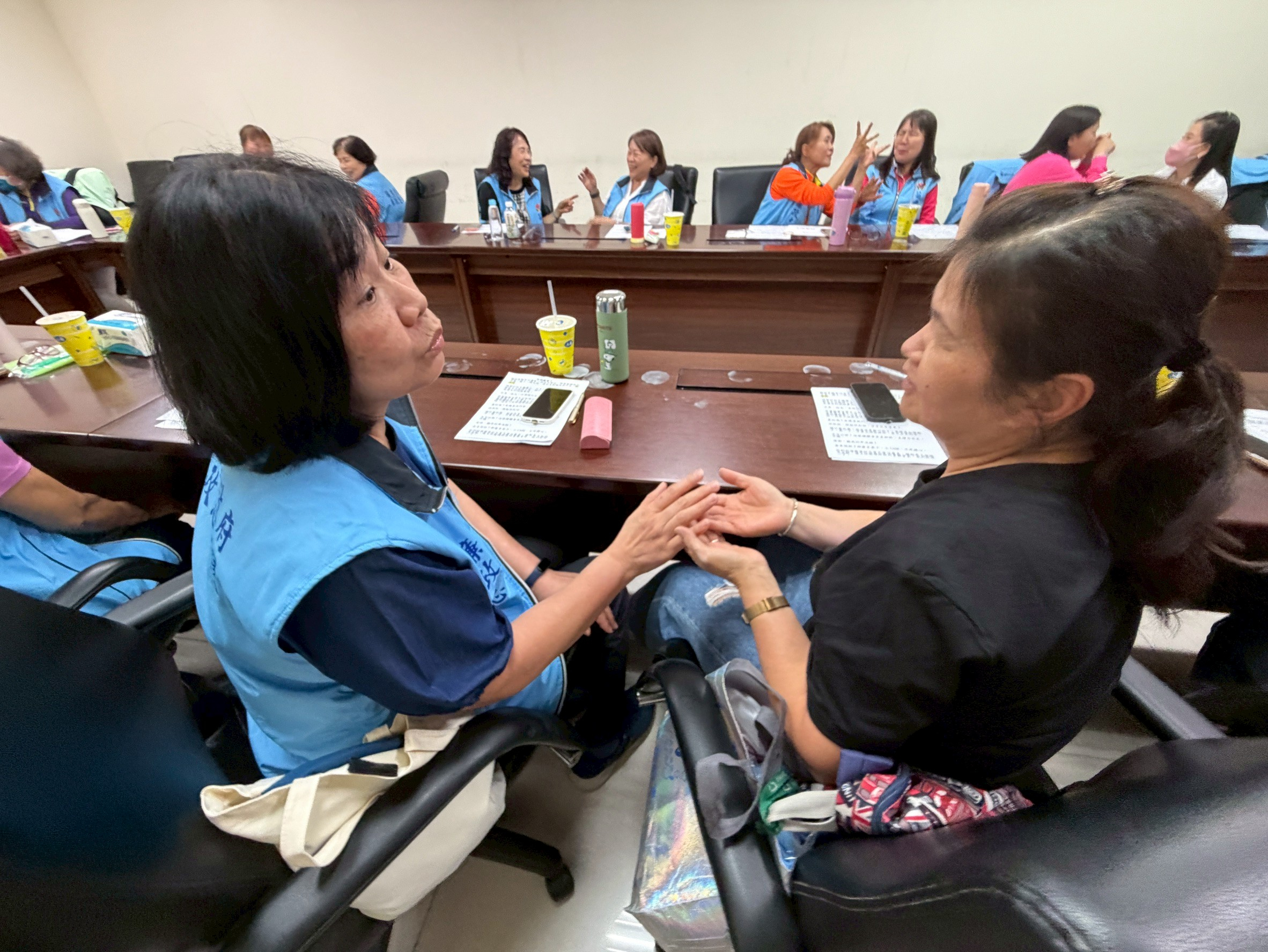 苗栗廉政志工「特殊專業訓練」：科技與話劇雙軌升級情境練習。